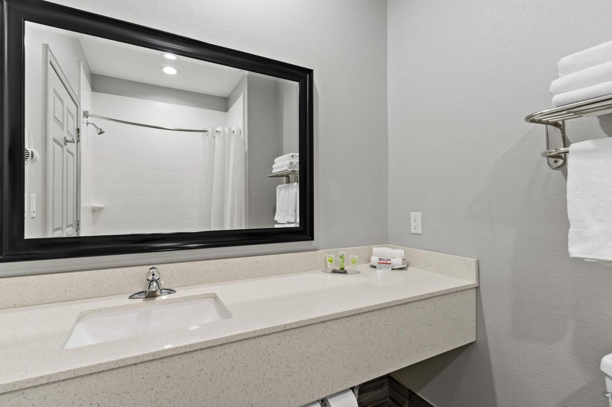 Paris Inn & Suites ภายนอก รูปภาพ