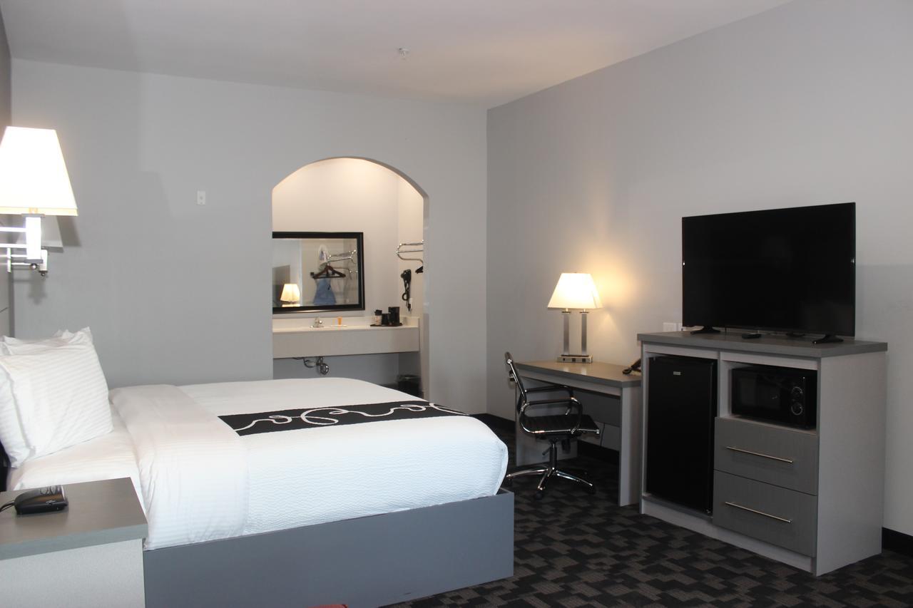 Paris Inn & Suites ภายนอก รูปภาพ