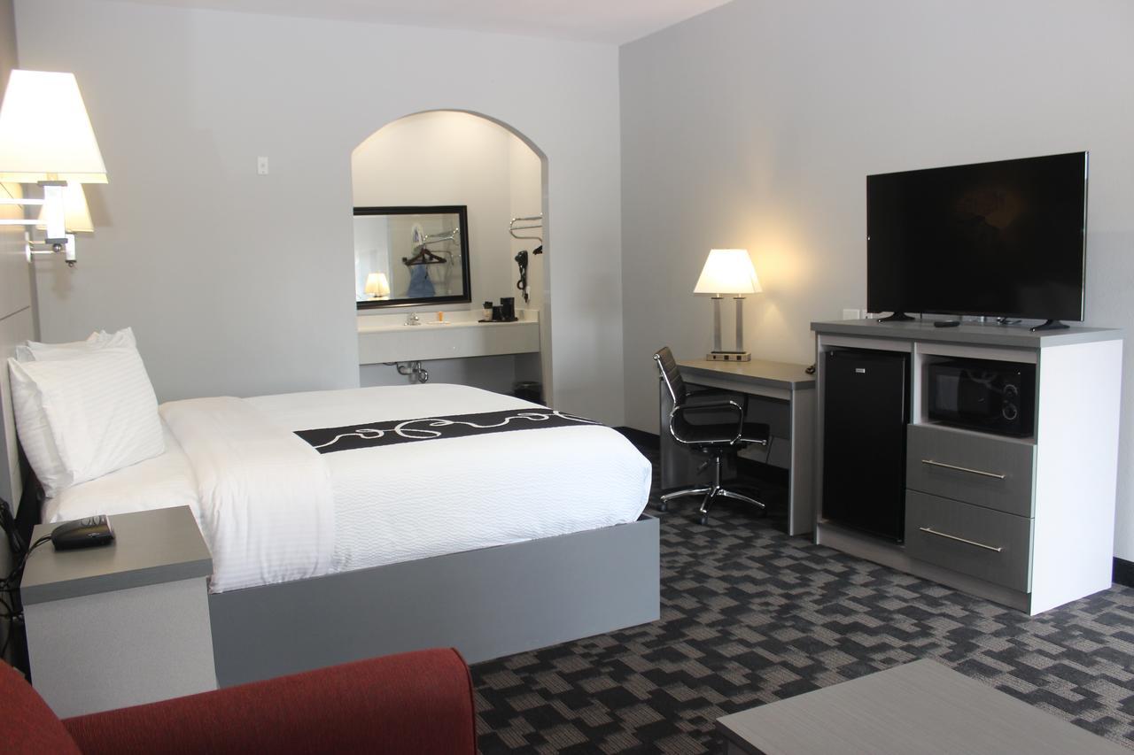 Paris Inn & Suites ภายนอก รูปภาพ